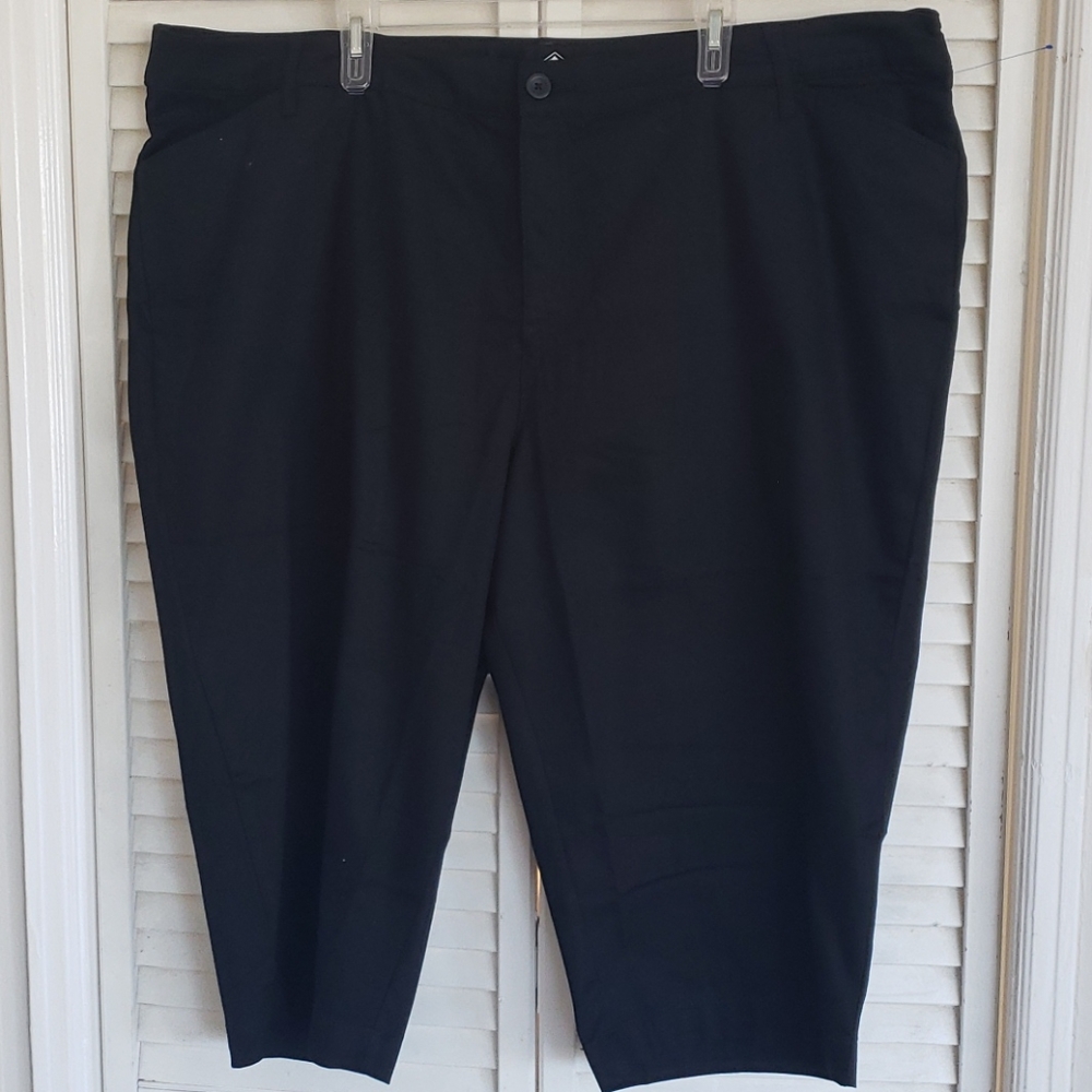 NWT ST. JOHN'S BAY BLACK Bermuda Shorts